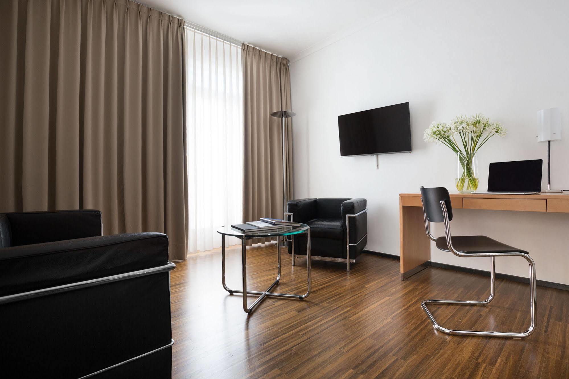 Art Deco Hotel Elite Biel Bagian luar foto