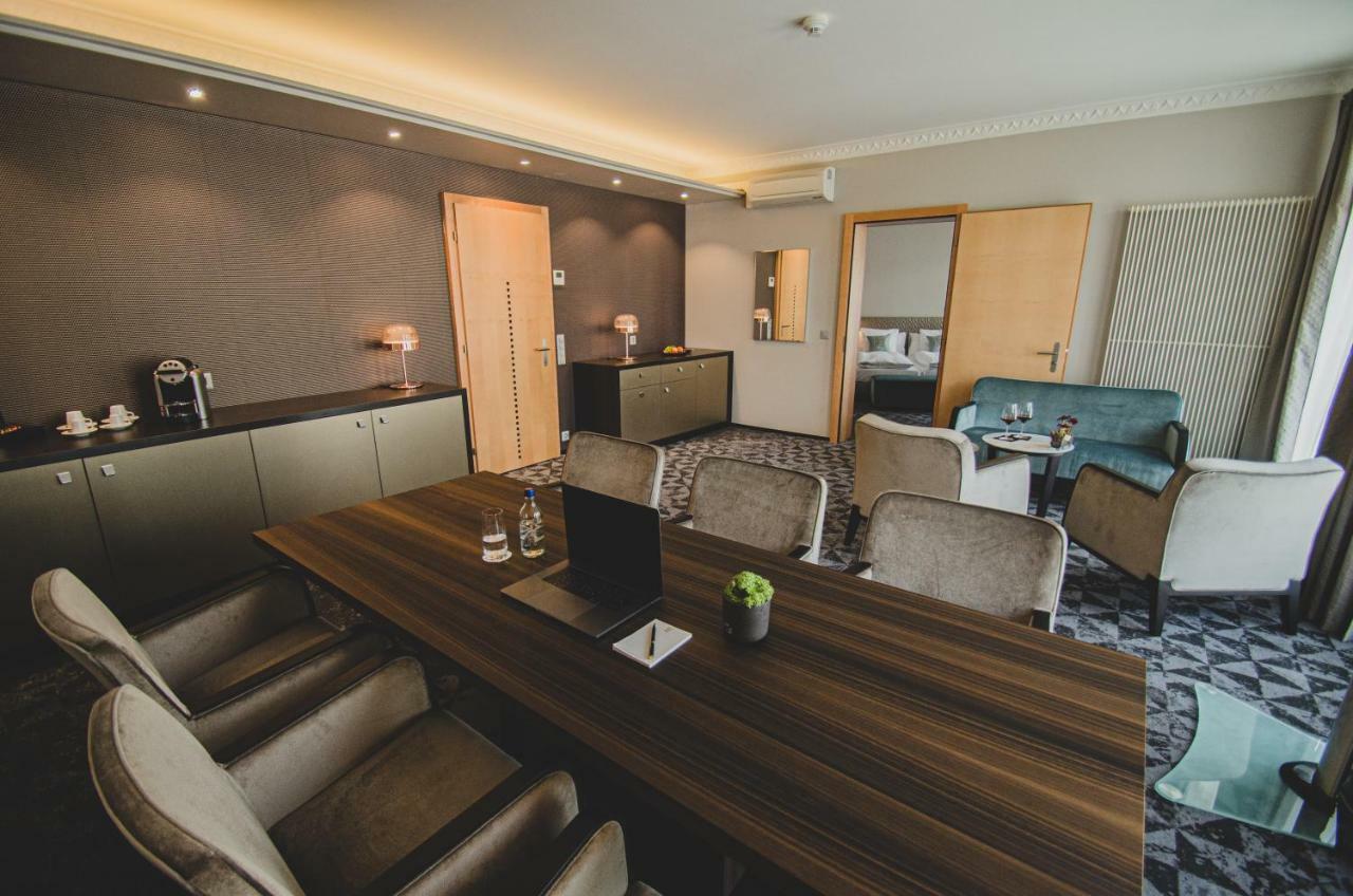 Art Deco Hotel Elite Biel Bagian luar foto